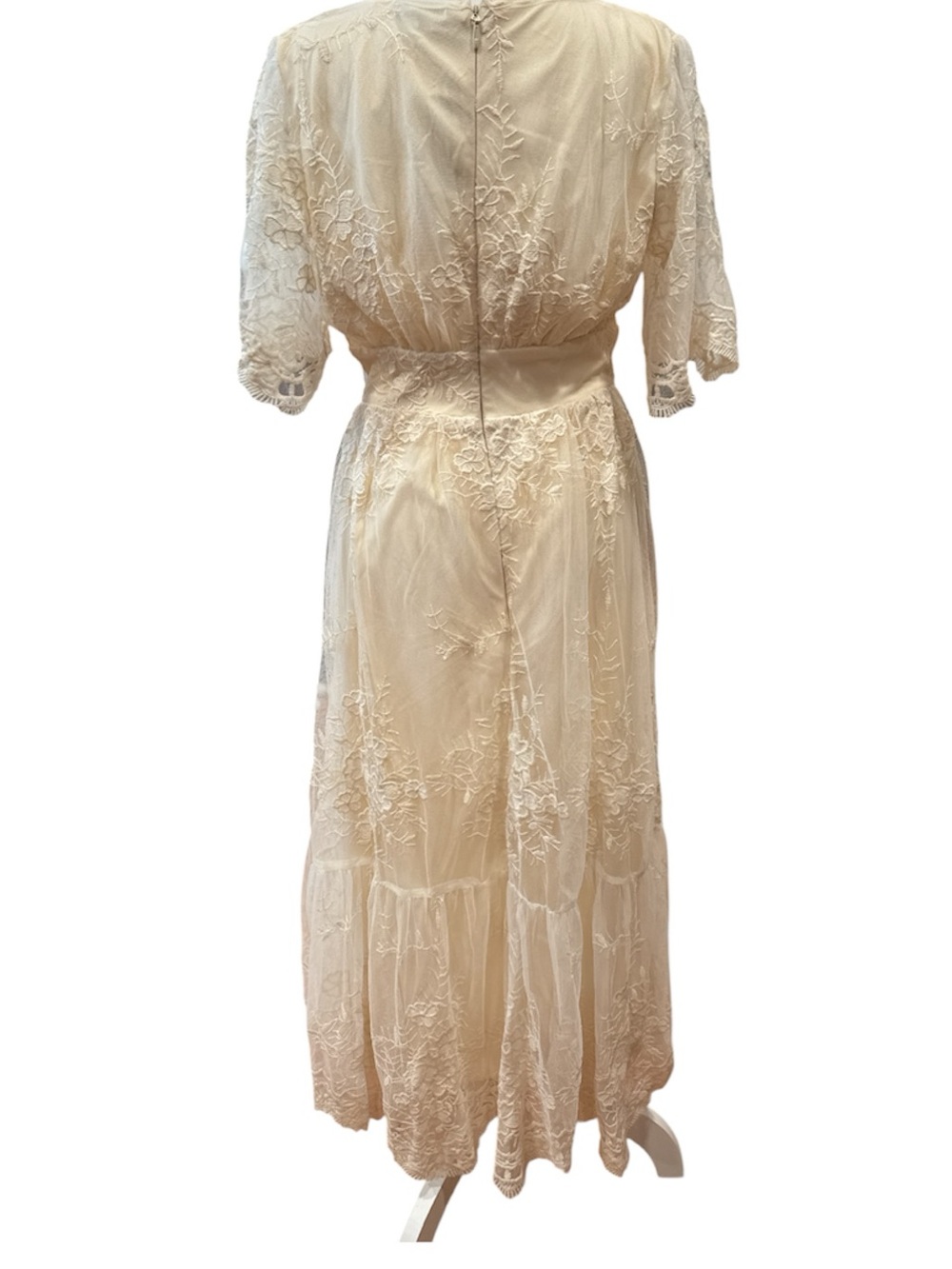 Baltic Born Clarissa Lace Vintage Cream Midi Dress size medium NWT - Picture 5 of 9